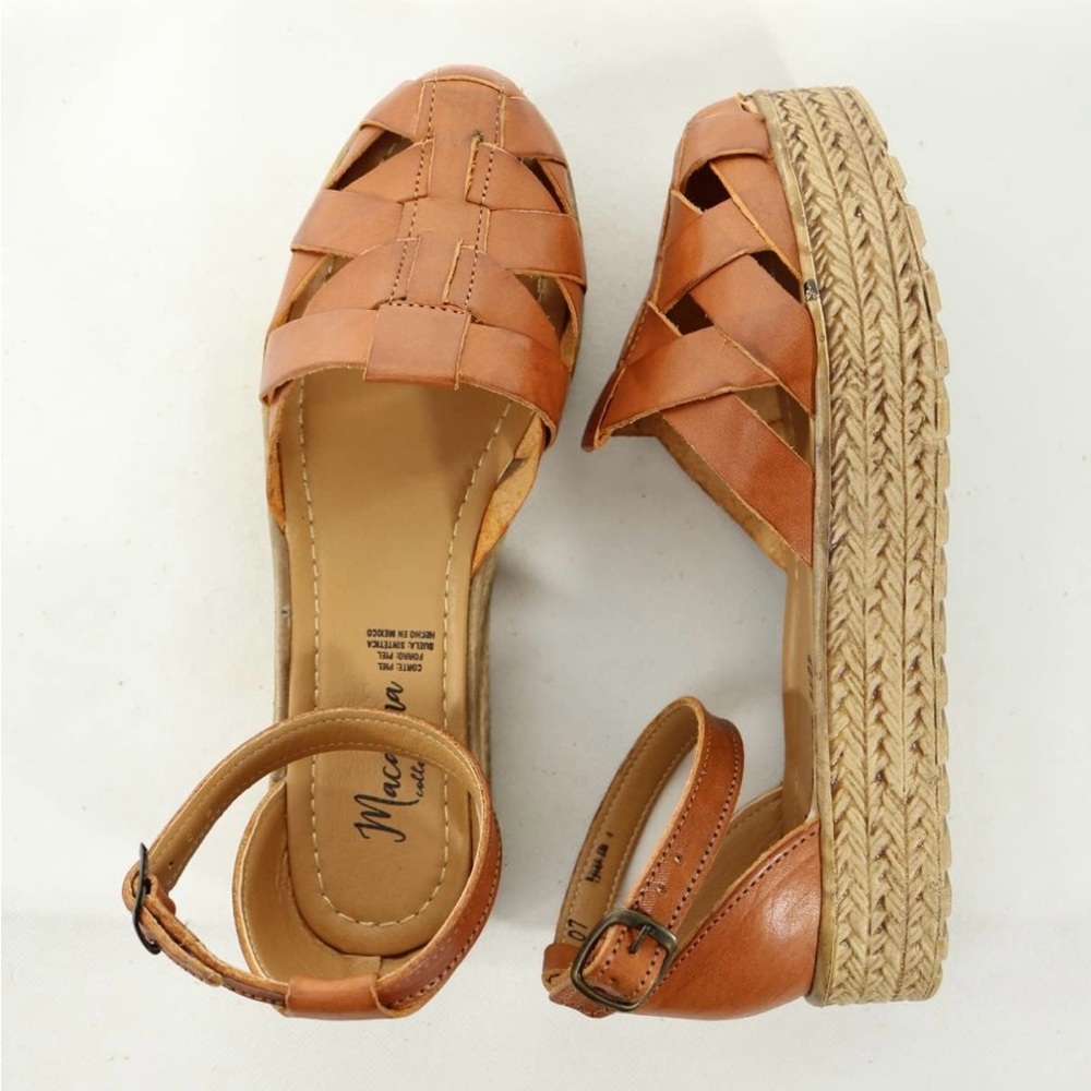 Macarena  Collection Women's Tan Wedge Sandals Size 6